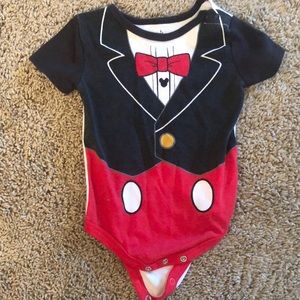 Miscellaneous baby clothes